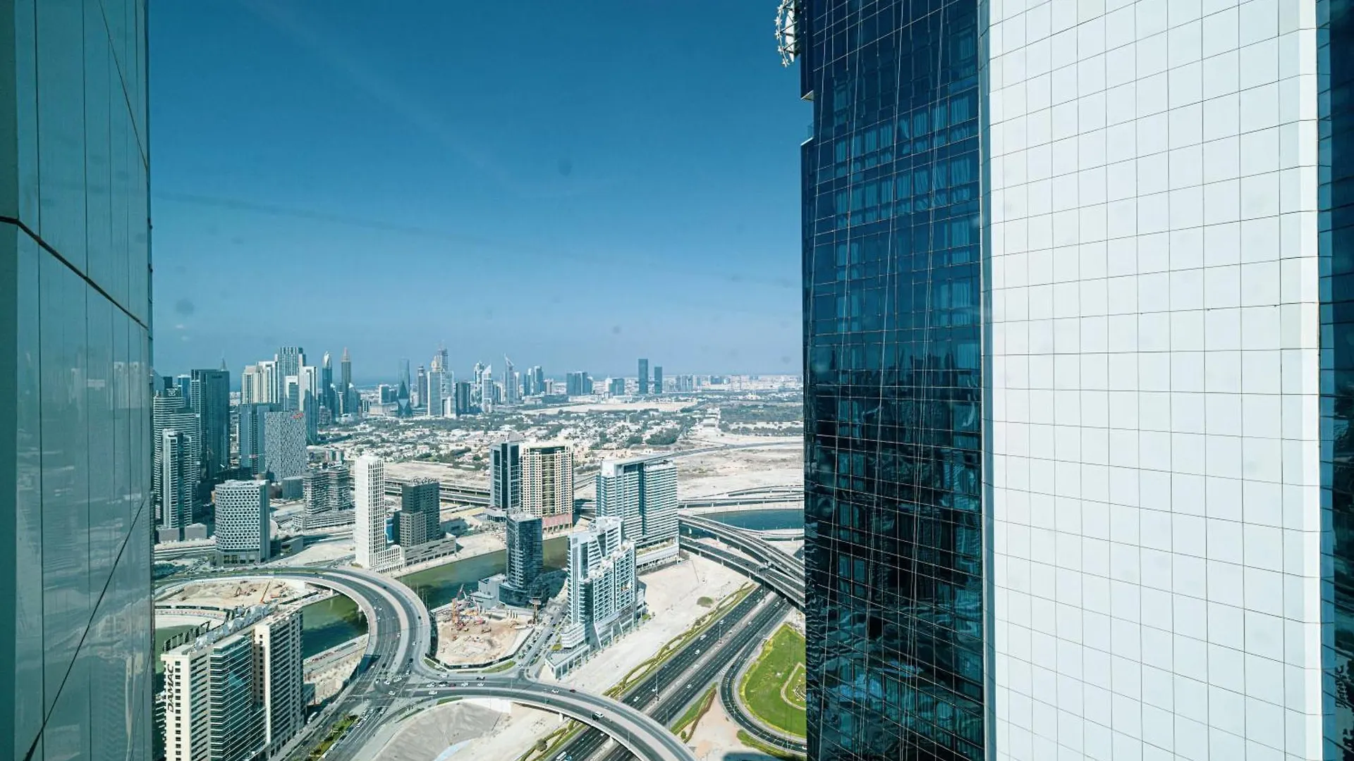 Apartment Amazing Oasis 1500 Sqft View Hotel Amenities Dubai