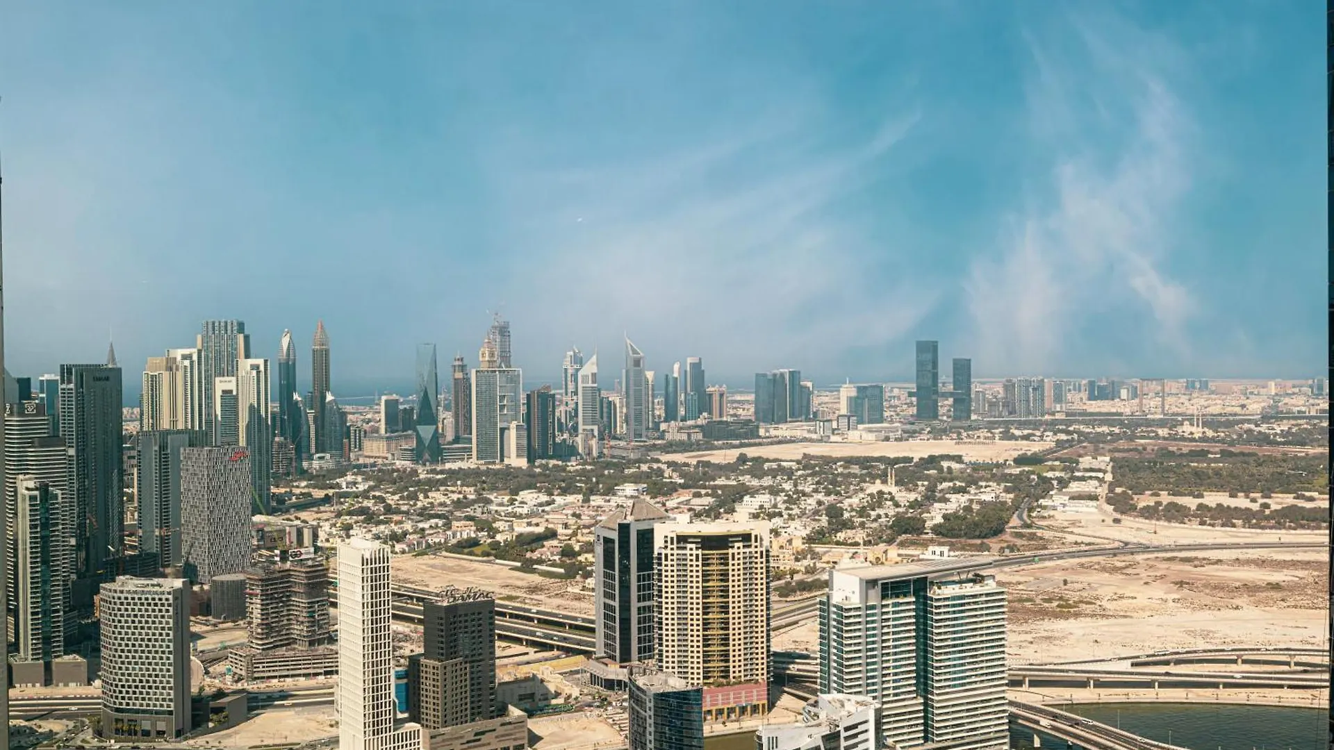 Amazing Oasis 1500 Sqft View Hotel Amenities Dubai