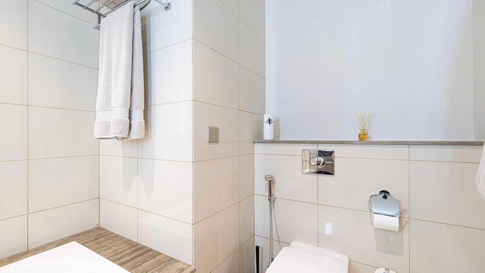 Apartment Amazing Oasis 1500 Sqft View Hotel Amenities Dubai